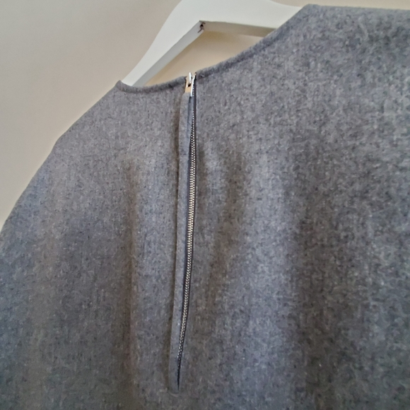 Babaton 1-01 grey 90% Wool 8% Cashmere top with zipper back opening - Picture 10 of 16